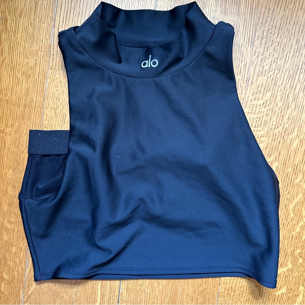 Alo crop top